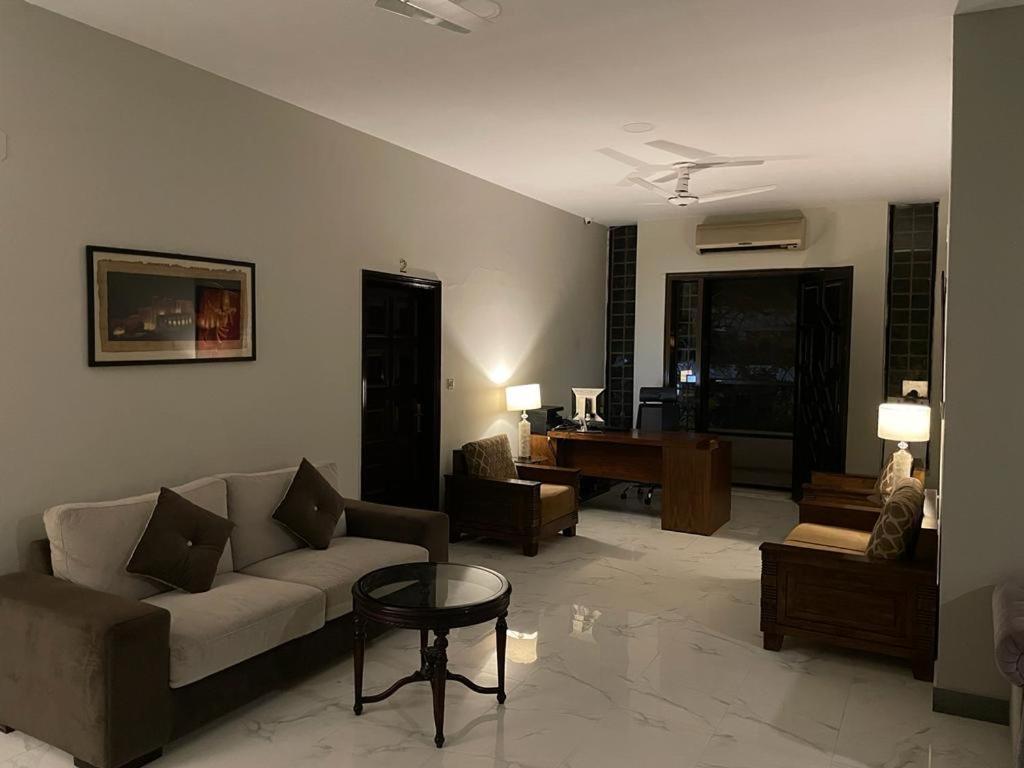 The Riviera Hotel Islamabad Luaran gambar